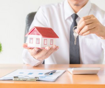 Pożyczka na zakup nieruchomości dla firm - jak z niej skorzystać?